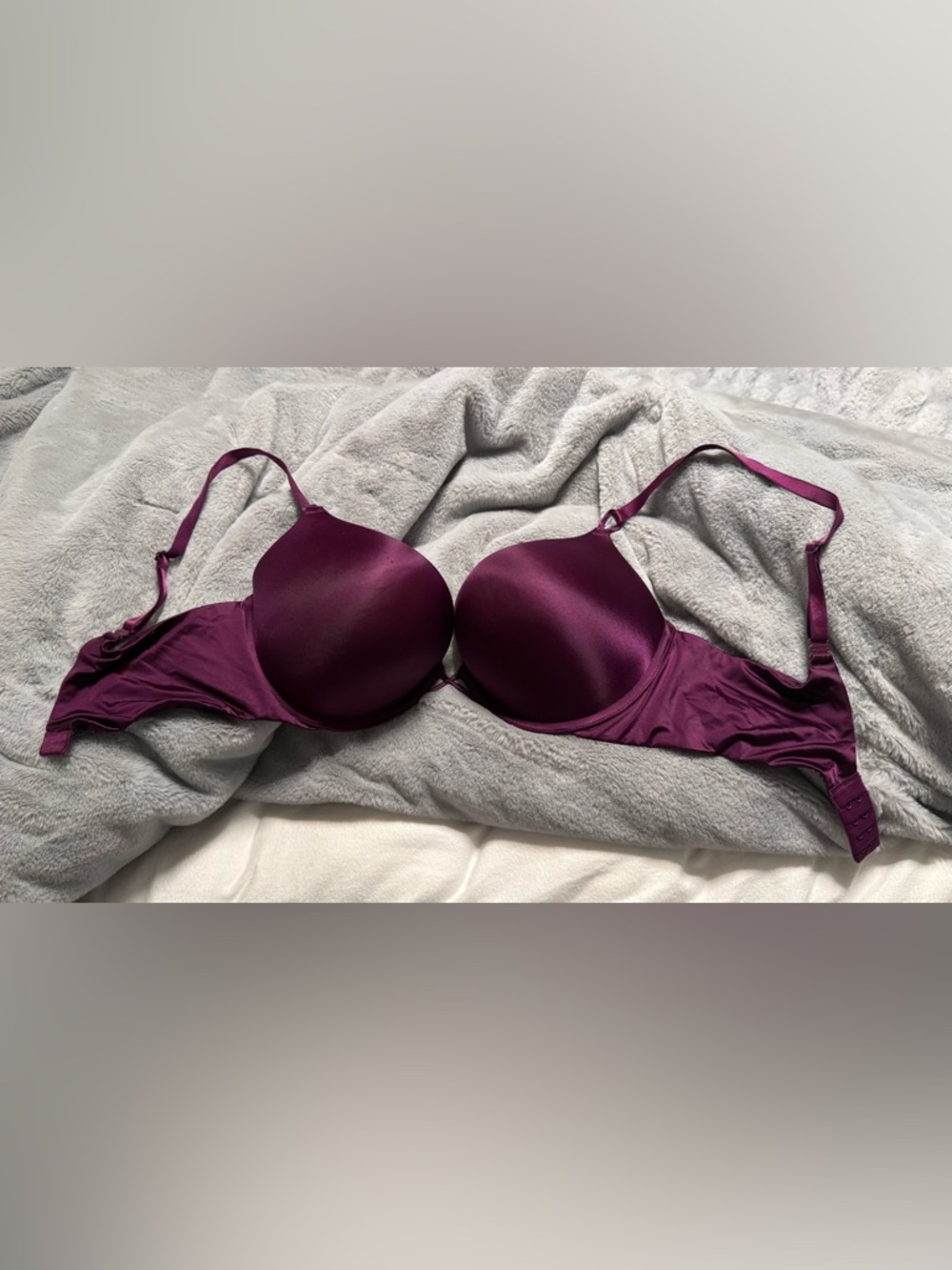 Victoria's Secret Bombshell Plunge Bra - 36D! Good shape w/normal wear w/usage.